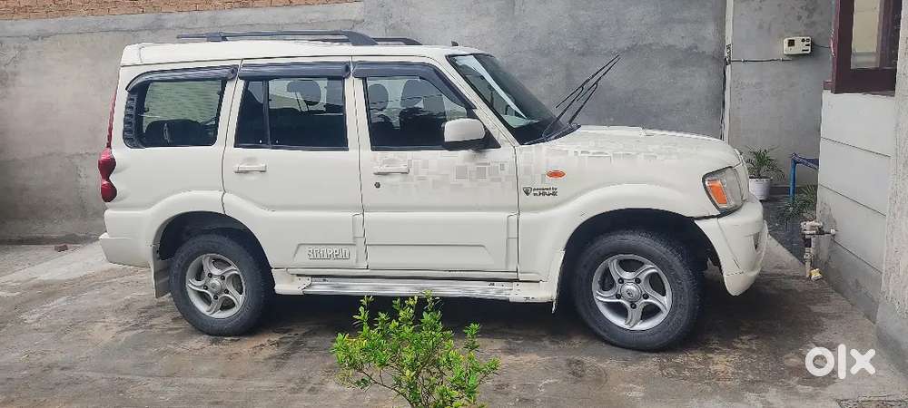 Mahindra Scorpio Classic 2009 Diesel 110000 Km Driven