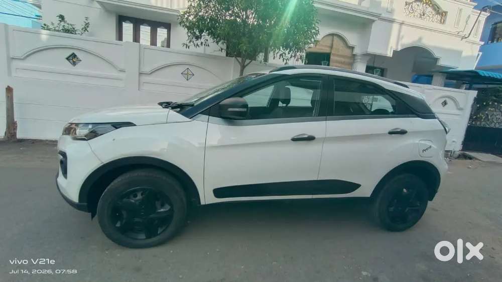 Tata Nexon Revotron Xm 2020 Petrol