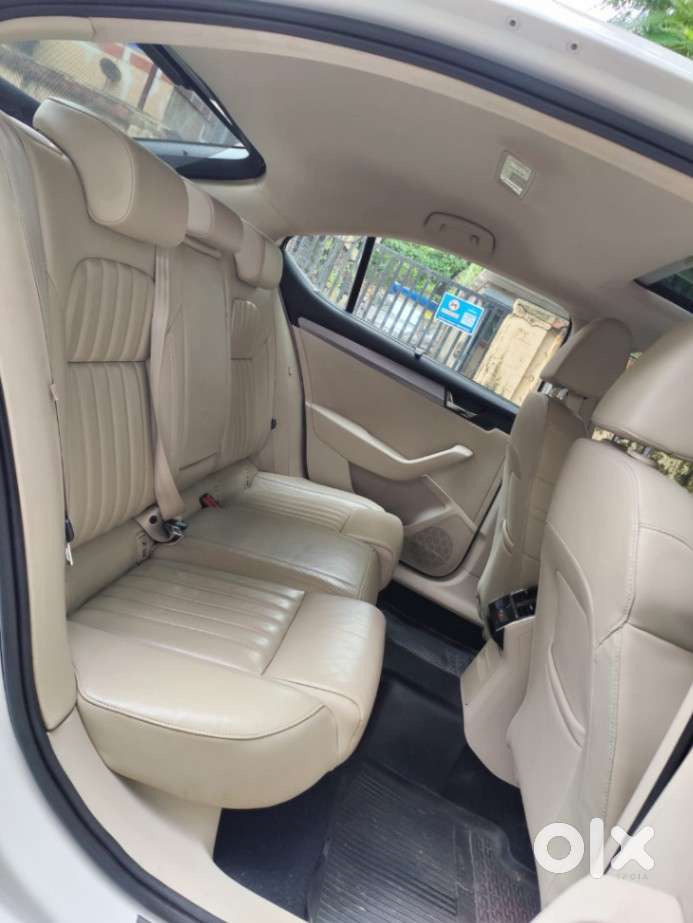 Skoda Superb Style 1.8 Tsi At, 2018, Petrol