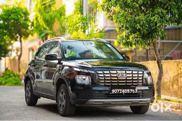 Hyundai Venue S Mt Petrol 2023