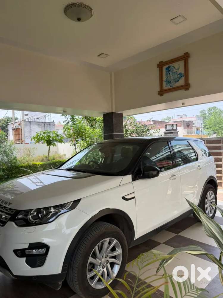 Land Rover Discovery 2019 Diesel 107767 Km Driven Well Maintained