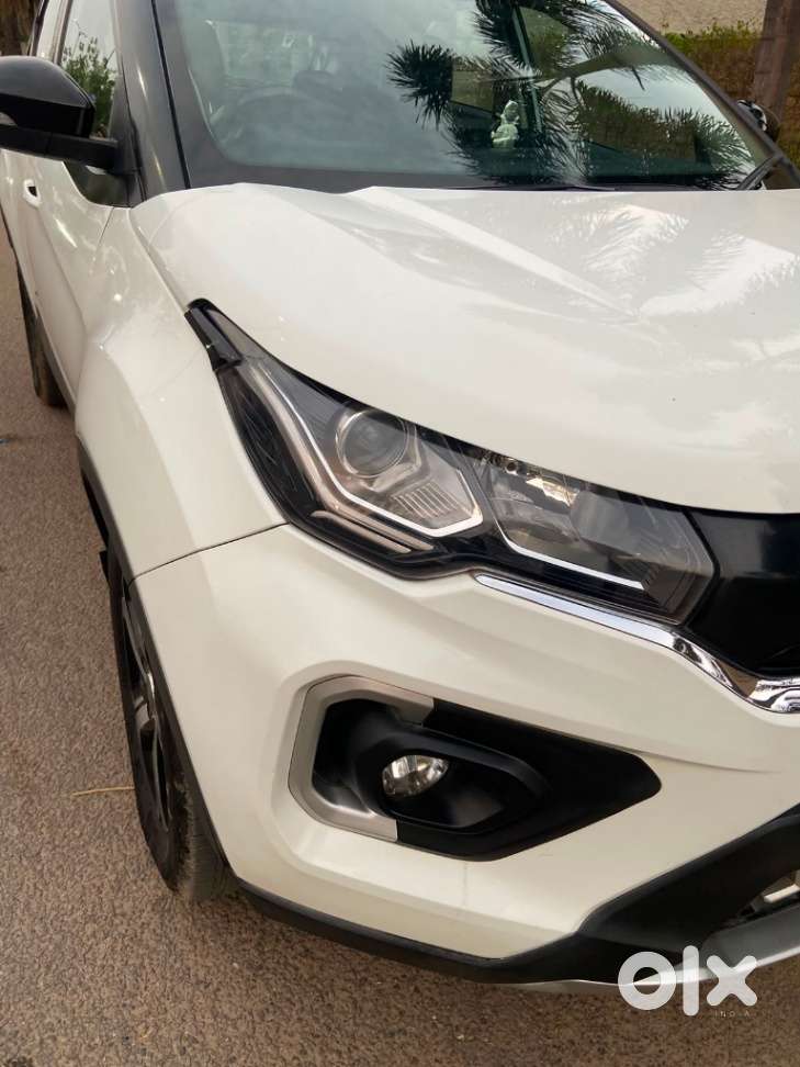 Tata Nexon, 2022, Petrol
