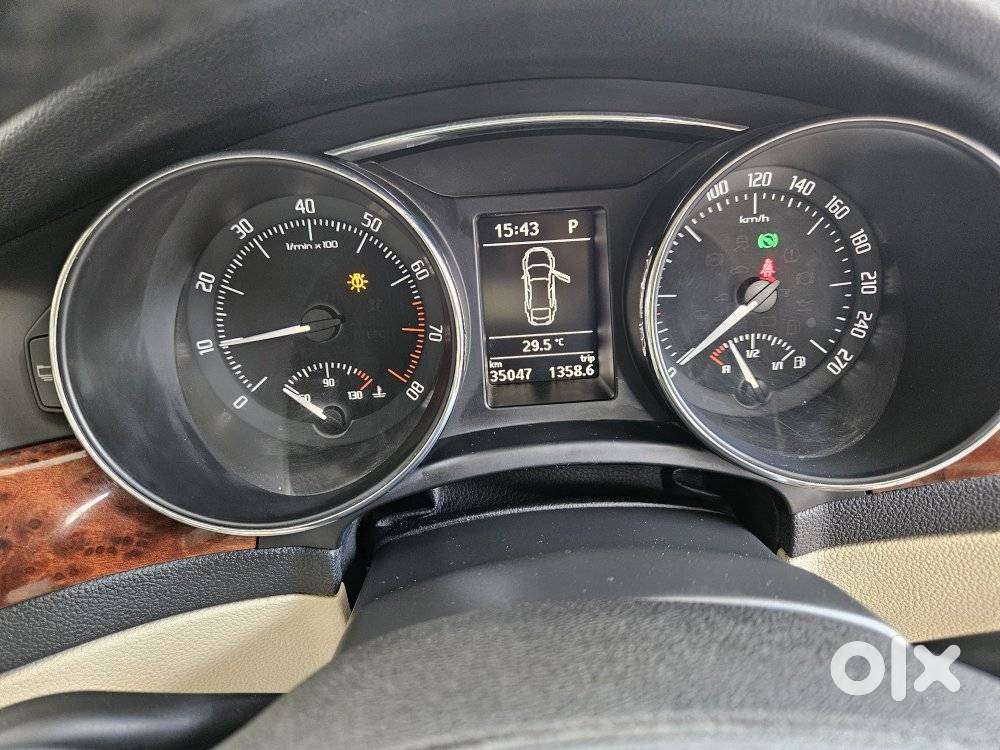 Skoda Superb 1.8 Elegance Tsi At, 2012, Petrol