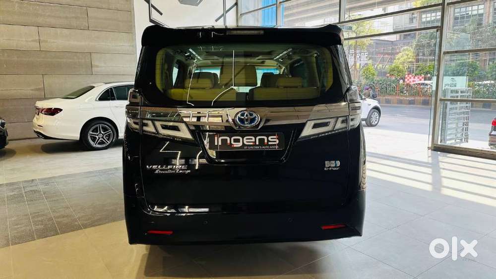 Toyota Vellfire 2.5 Executive Lounge, 2021, Petrol