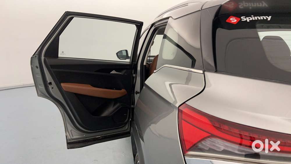 Mg Hector Plus Sharp Hybrid 1.5 Mt, 2021, Petrol