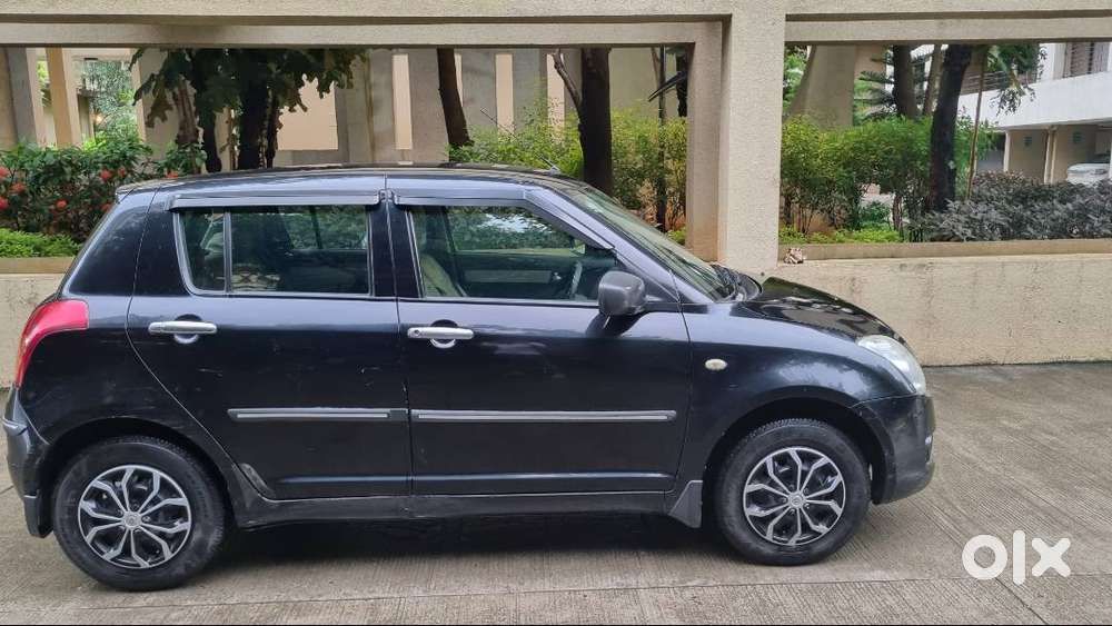 Maruti Suzuki Swift Vxi  2010  Petrol  Well Maintained  Pune