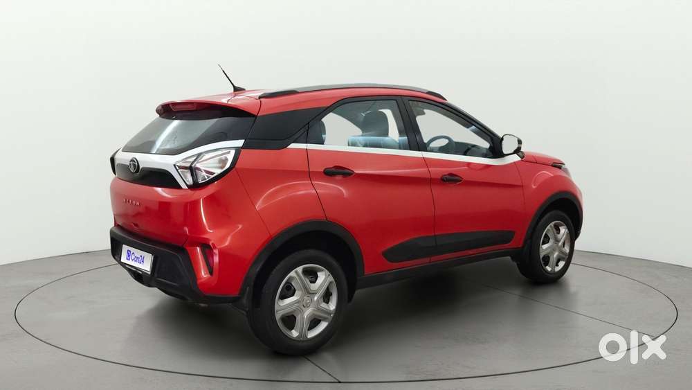 Tata Nexon 1.5 Revotorq Xma Amt (s), 2022, Petrol