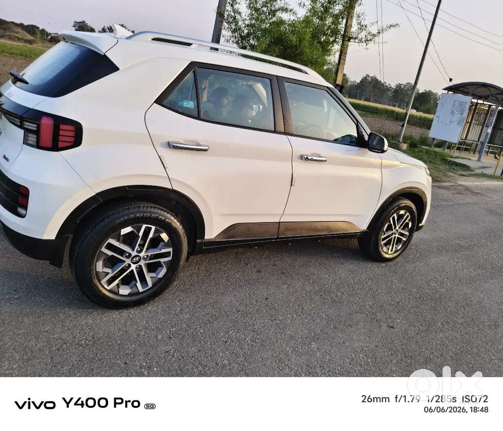 Hyundai Venue  Top Model,sun Roof ,adas,abs,line Assistant 2024