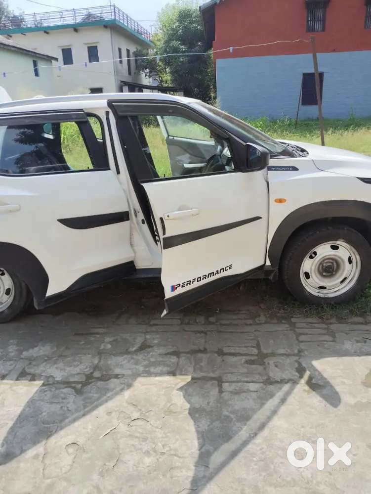 Nissan Magnite 2023 Petrol 54000 Km