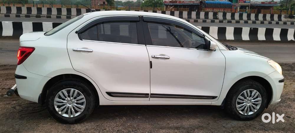 Maruti Suzuki Dzire Vxi Ags, 2024, Petrol