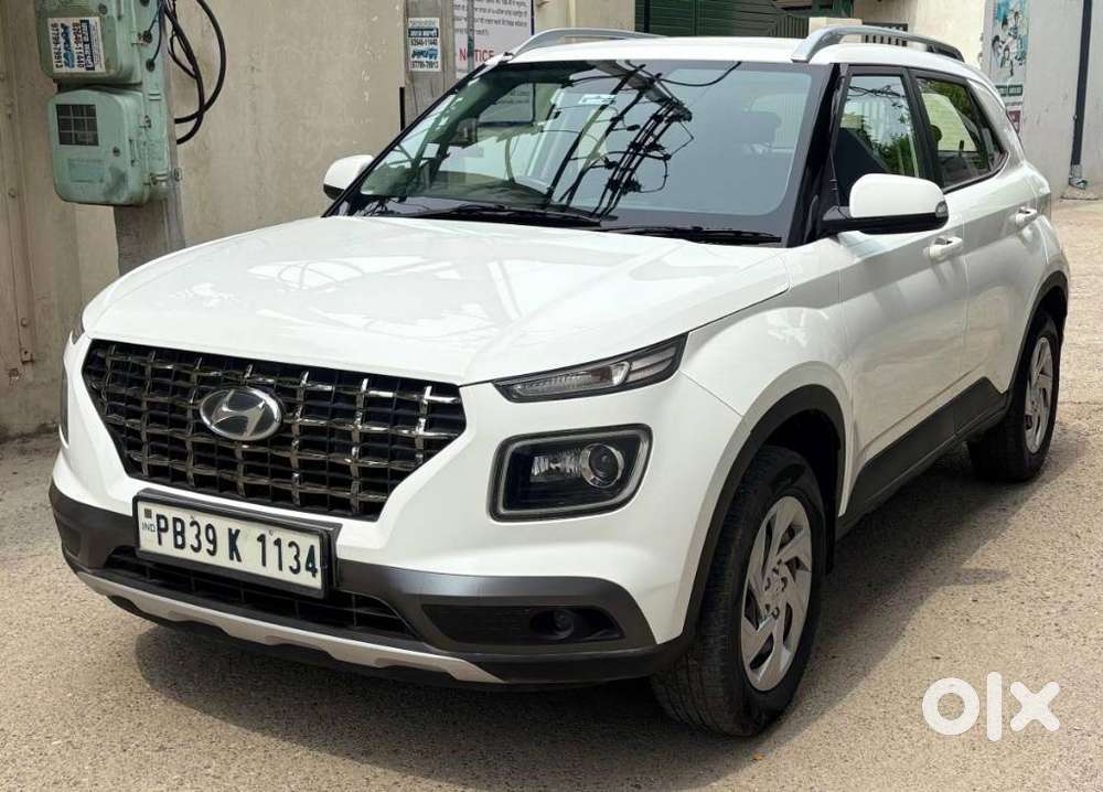 Hyundai Venue, 2022, Petrol