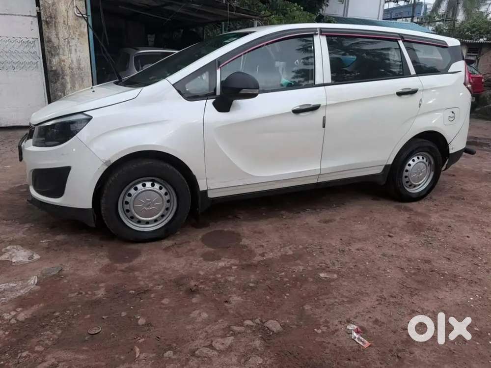 Mahindra Marazzo 2023 Diesel