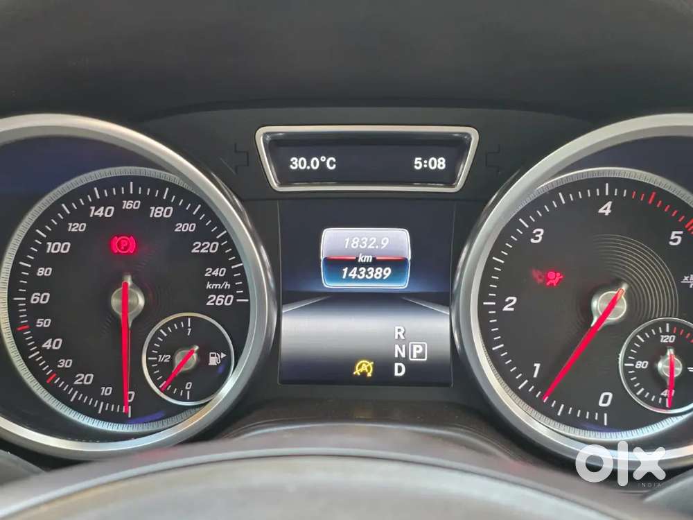 Mercedes-benz Gle  2016 Diesel, With Sunroof, First Owner Pearl White