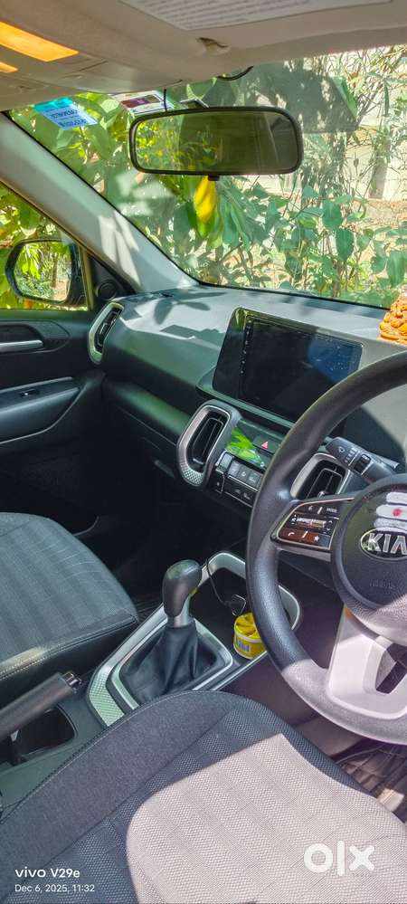 Kia Sonet, Black