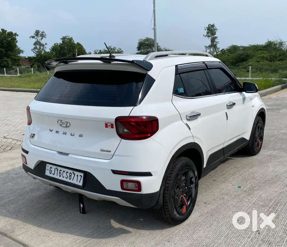 Venue Model 2021 Owner 1st Petrol Loan Available Top Condition