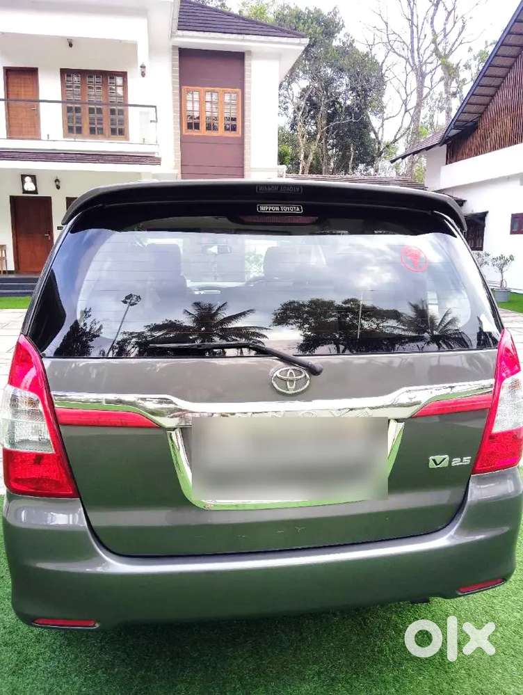 Toyota Innova 2012 Diesel Car