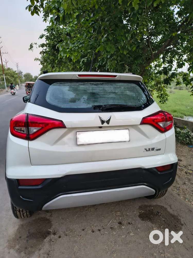 Mahindra Xuv300 2023 Tgdi Petrol 18000 Km Driven.