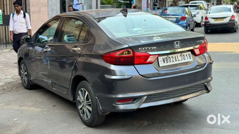 Honda City V Mt Sunroof, 2017, Petrol