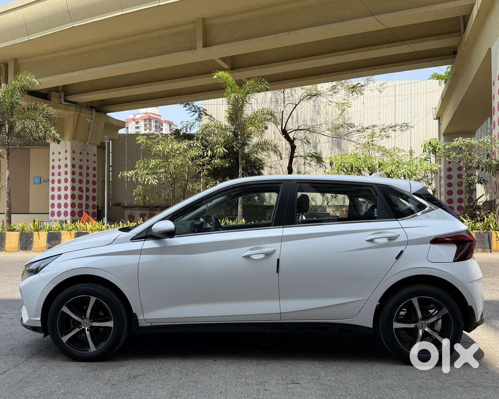 Hyundai I20 Sportz 1.2 Ivt, 2023, Petrol