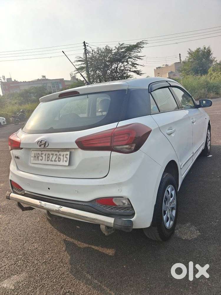 Hyundai I20 1.2 Magna Executive, 2020, Cng & Hybrids