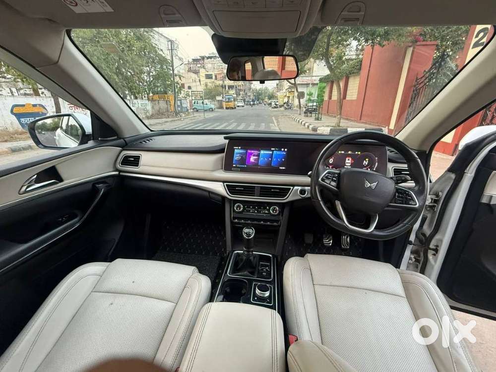 Mahindra Xuv700 Ax7 Luxury Pack Awd, 2022, Diesel