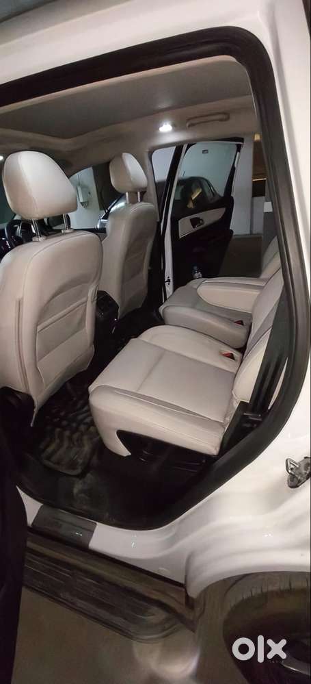 Mahindra Xuv700 2024 Petrol 12500 Km Driven