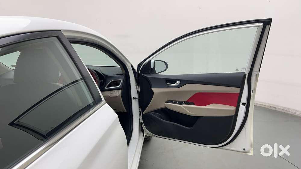 Hyundai Verna [ ] Fluidic 4s 1.6 Crdi Sx (o) At, 2019, Petrol