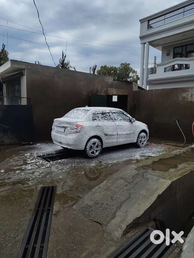 Maruti Suzuki Dzire 2012 Petrol 97000 Km Driven With Alloy Tires