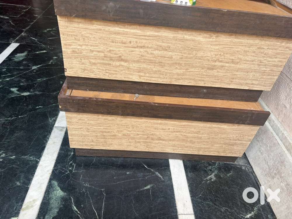 double bed with box without back