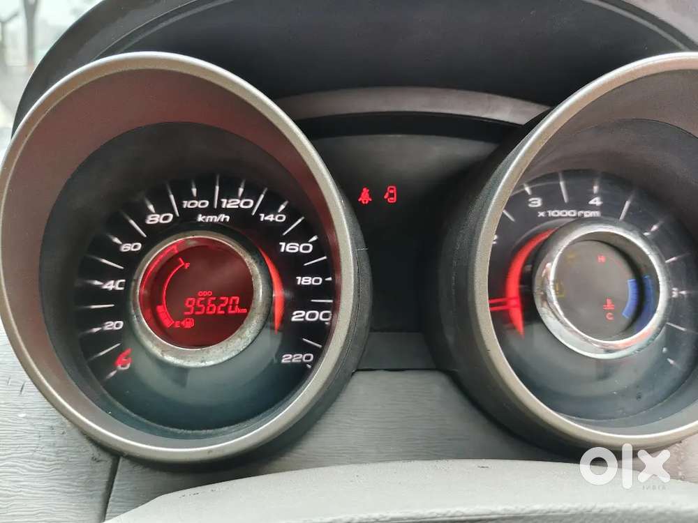 Mahindra Xuv500 2014 Diesel 95000 Km Driven