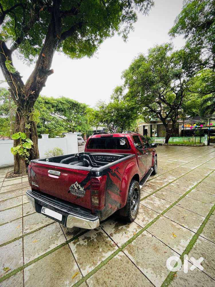 Isuzu D-max V-cross 2018 Diesel Good Condition