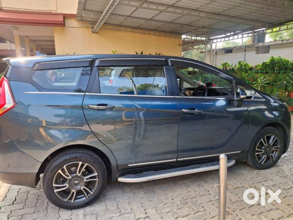 Mahindra Marazzo M8, 2018, Diesel