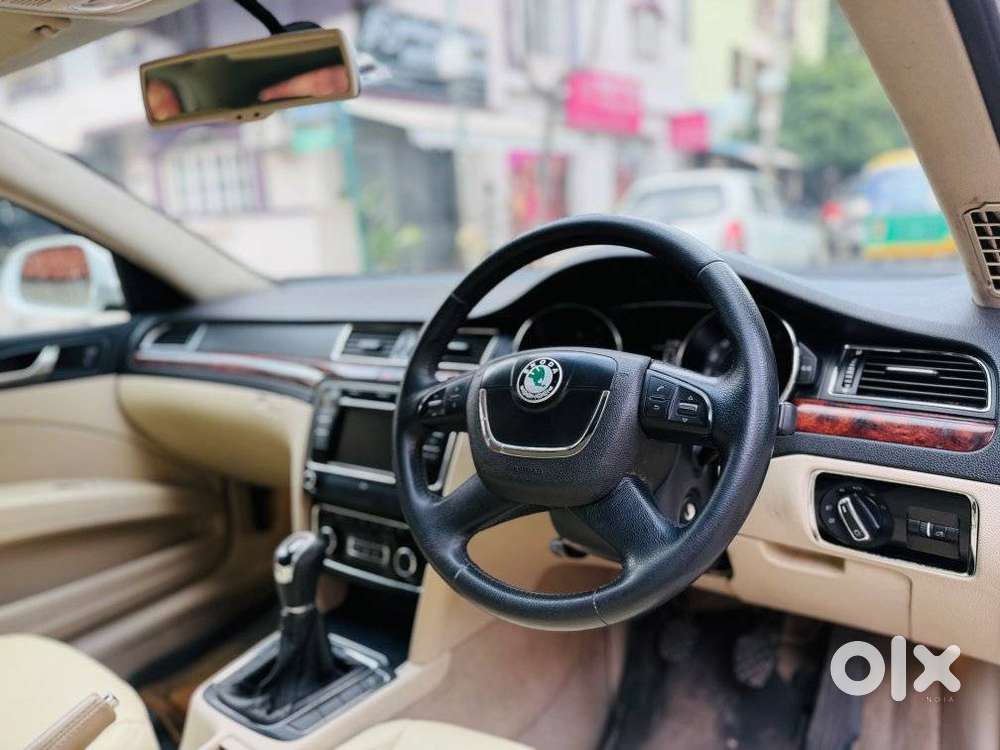 Skoda Superb Elegance 1.8 Tsi Mt, 2012, Petrol