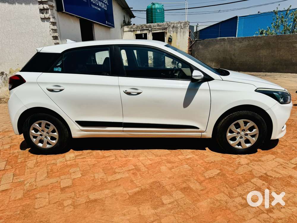 Hyundai I20 Sportz 1.2 Bs-iv, 2015, Petrol