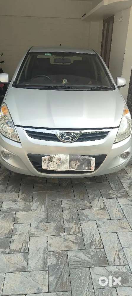 Hyundai I20 2012 Petrol 120000 Km Driven