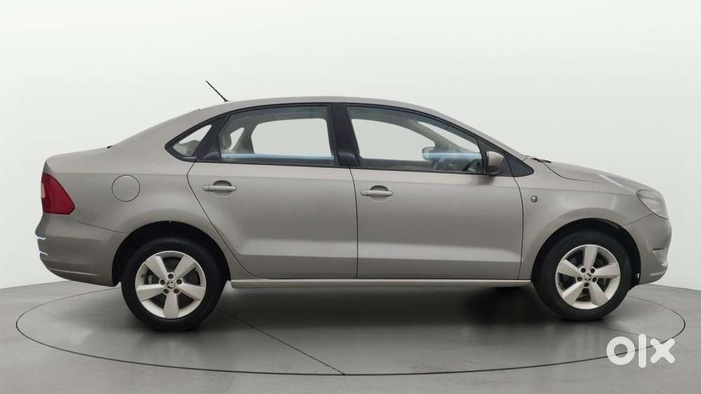 Skoda Rapid 2013-2016 1.6 Mpi At Elegance, 2014, Petrol