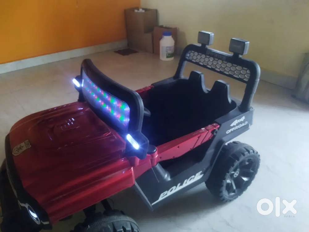 Kids electric ride on car with charger athani - Photo 2