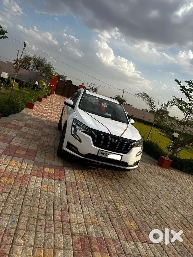 Mahindra Xuv700 2023 Diesel 35000 Km Driven