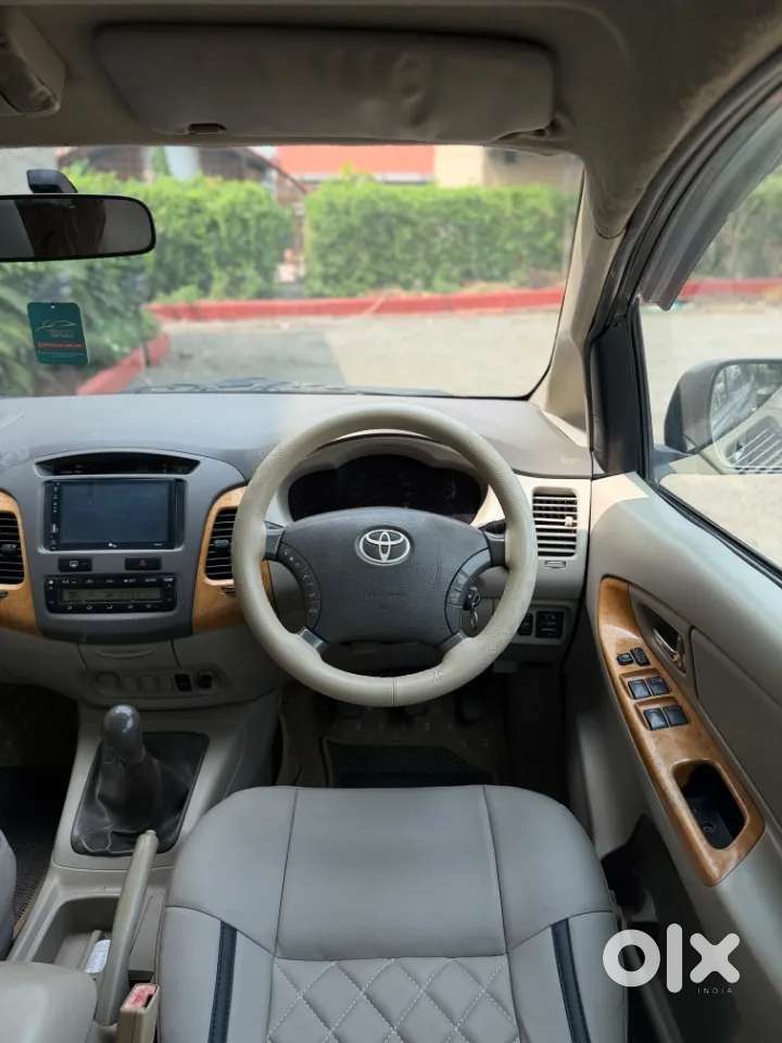 Toyota Innova 2.5 Vx 7 Seater Bs Iv, 2010, Diesel