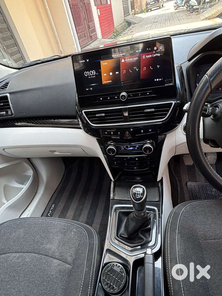 Mahindra Xuv 3xo Ax5 Ds Mt, 2024, Diesel