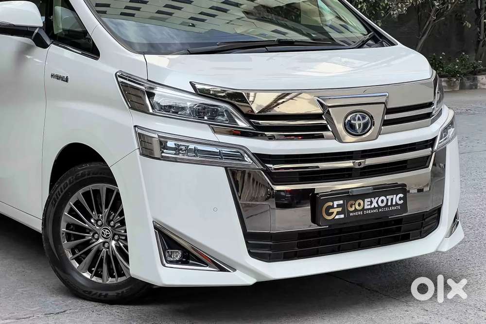 Toyota Vellfire 2.5 Hybrid, 2022, Petrol
