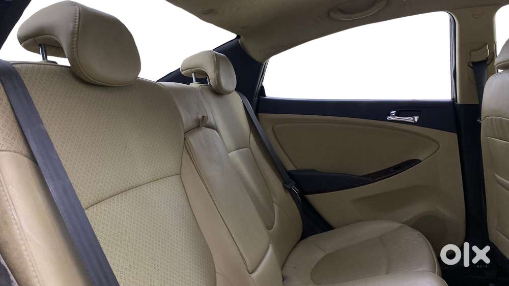 Hyundai Verna Fluidic 1.6 Vtvt Sx Opt, 2014, Petrol