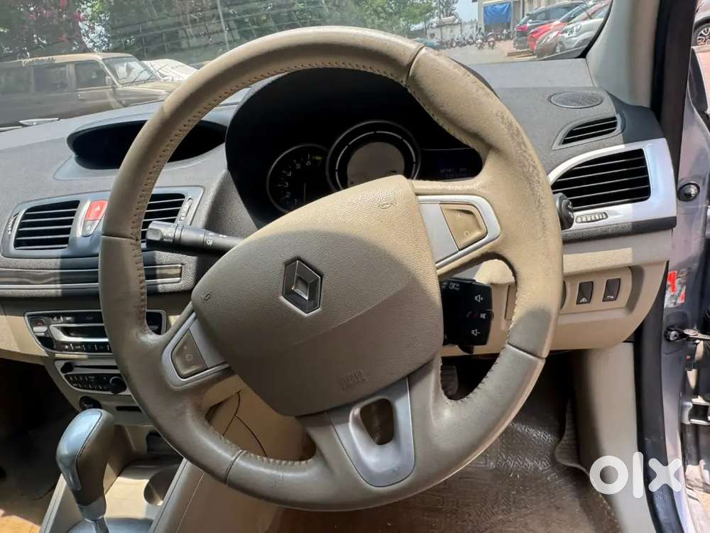 Renault Fluence 2.0 Petrol 2012