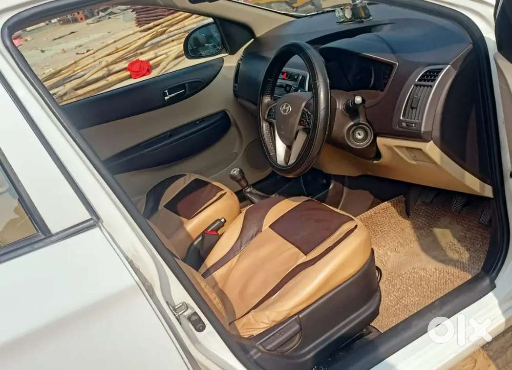 Hyundai I20 Sportz 2012
