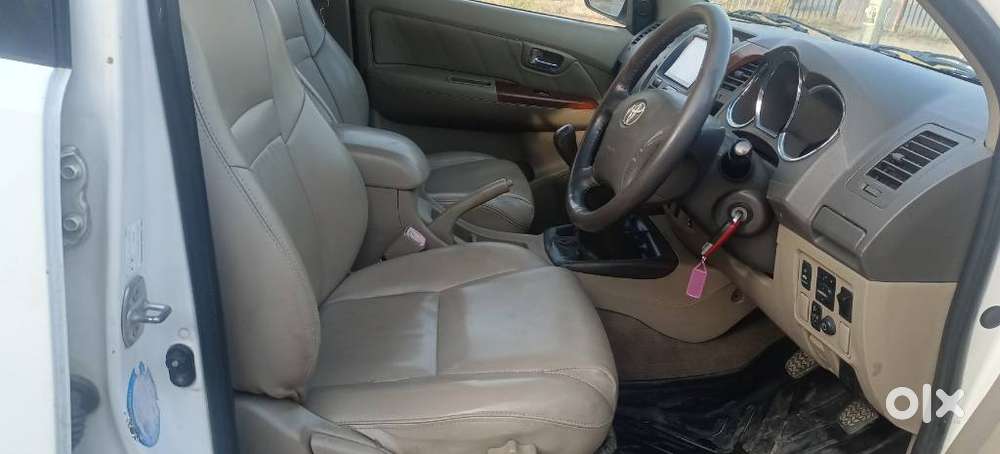 Toyota Fortuner 3.0 4x4 Manual, 2011, Diesel