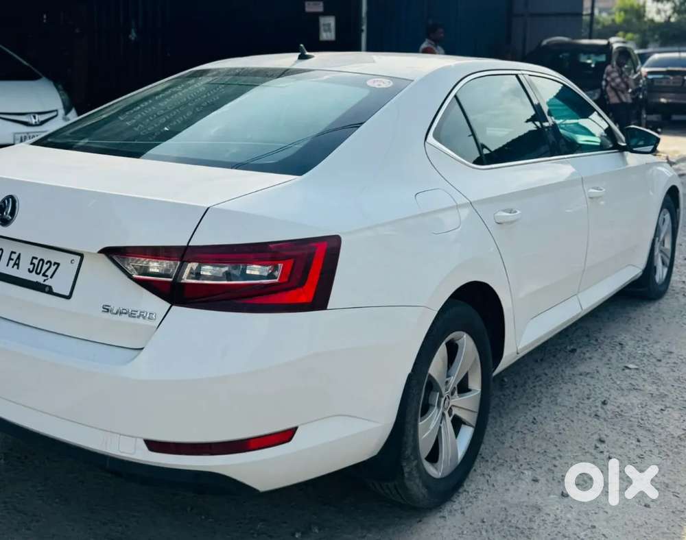 Skoda Superb [ ] 1.8 Style Tsi At, 2018, Petrol