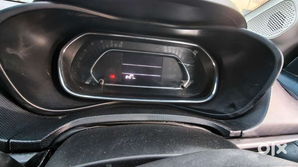 Tata Nexon Smart Plus1.2 Revotron Petrol 5 Mt, 2025, Petrol