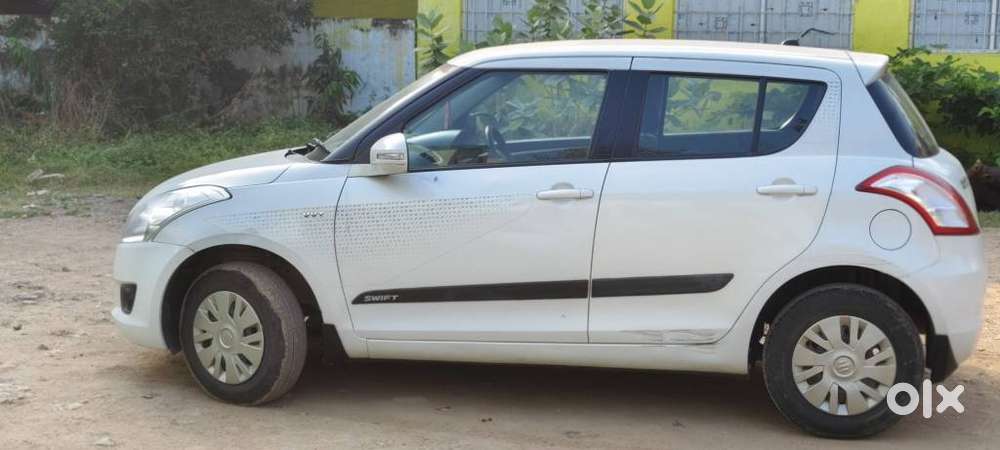 Maruti Suzuki Swift Vxi 1.2 Abs Bs-iv, 2013, Petrol