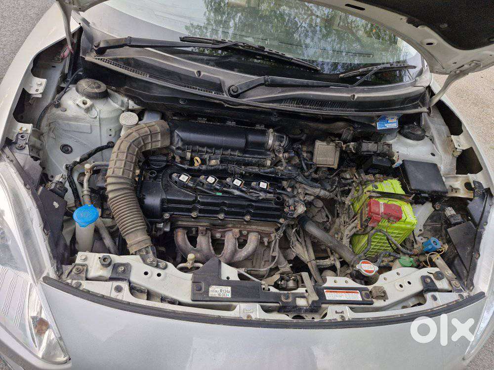 Maruti Suzuki Swift Dzire Vxi(o) Mt, 2018, Cng & Hybrids