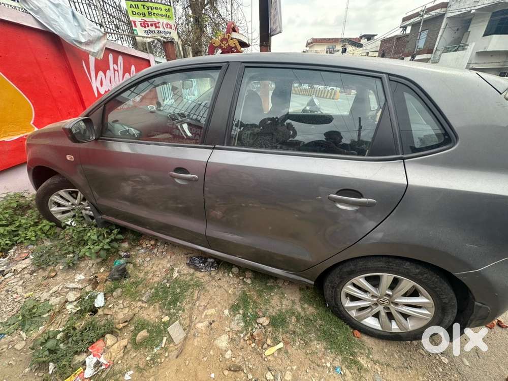 Volkswagen Polo 2012 Petrol 81300 Km Driven  New Tyre New Battery